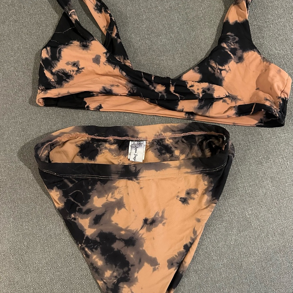 Dippin Daisy’s Black and Tan Tie-Dye Bikini